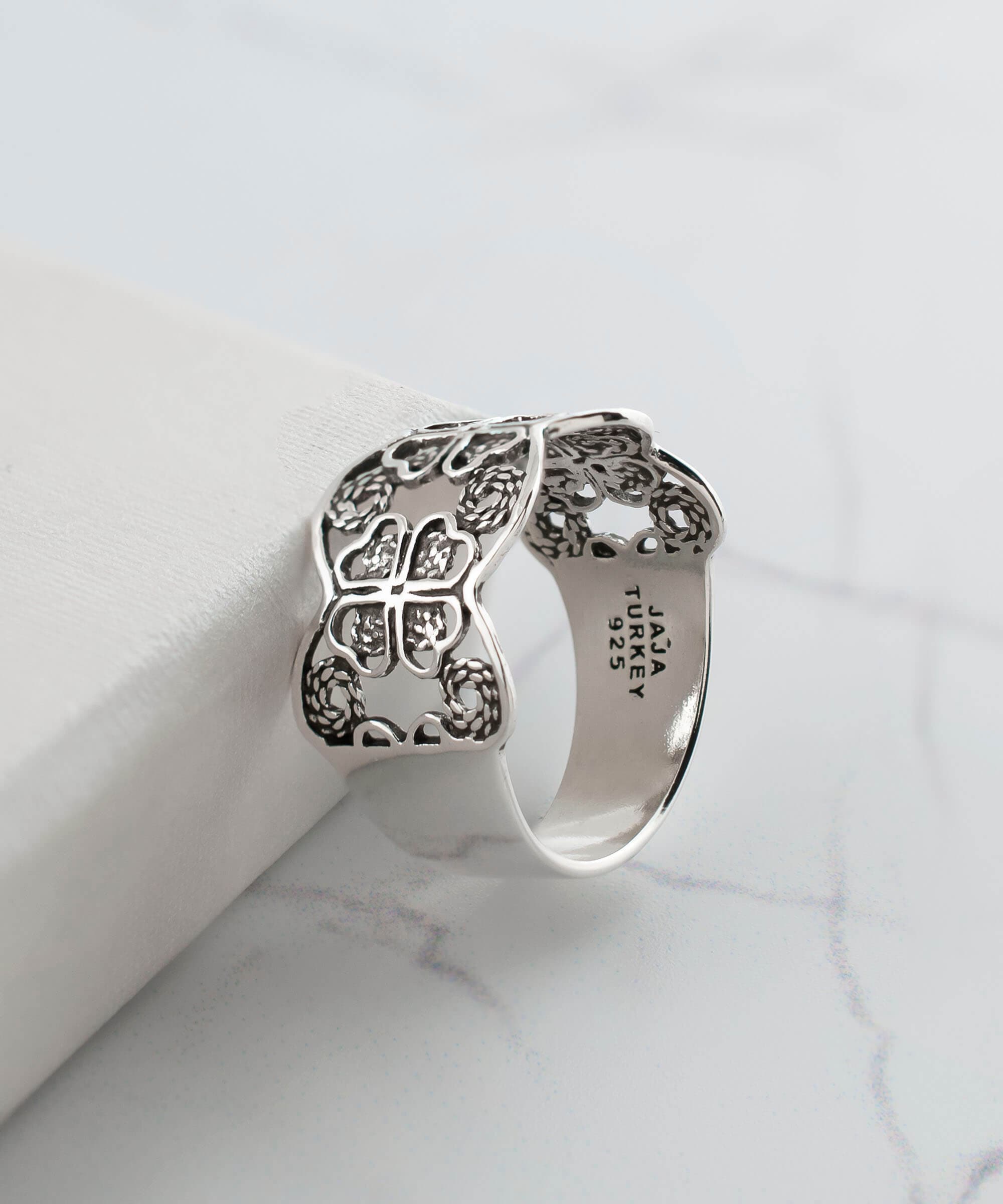 Filigree Art Women Silver Band Ring