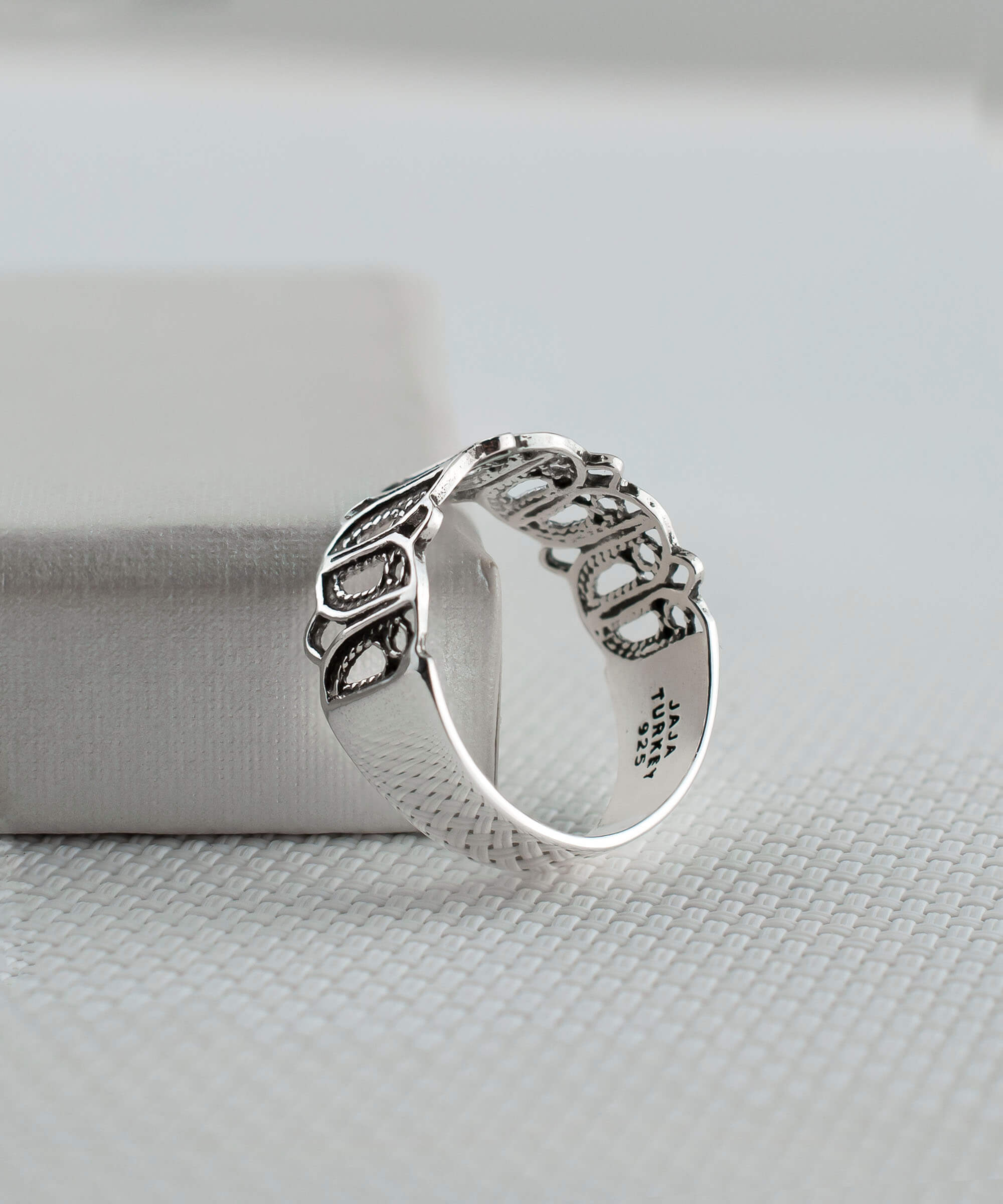 Filigree Art Women Silver Band Ring