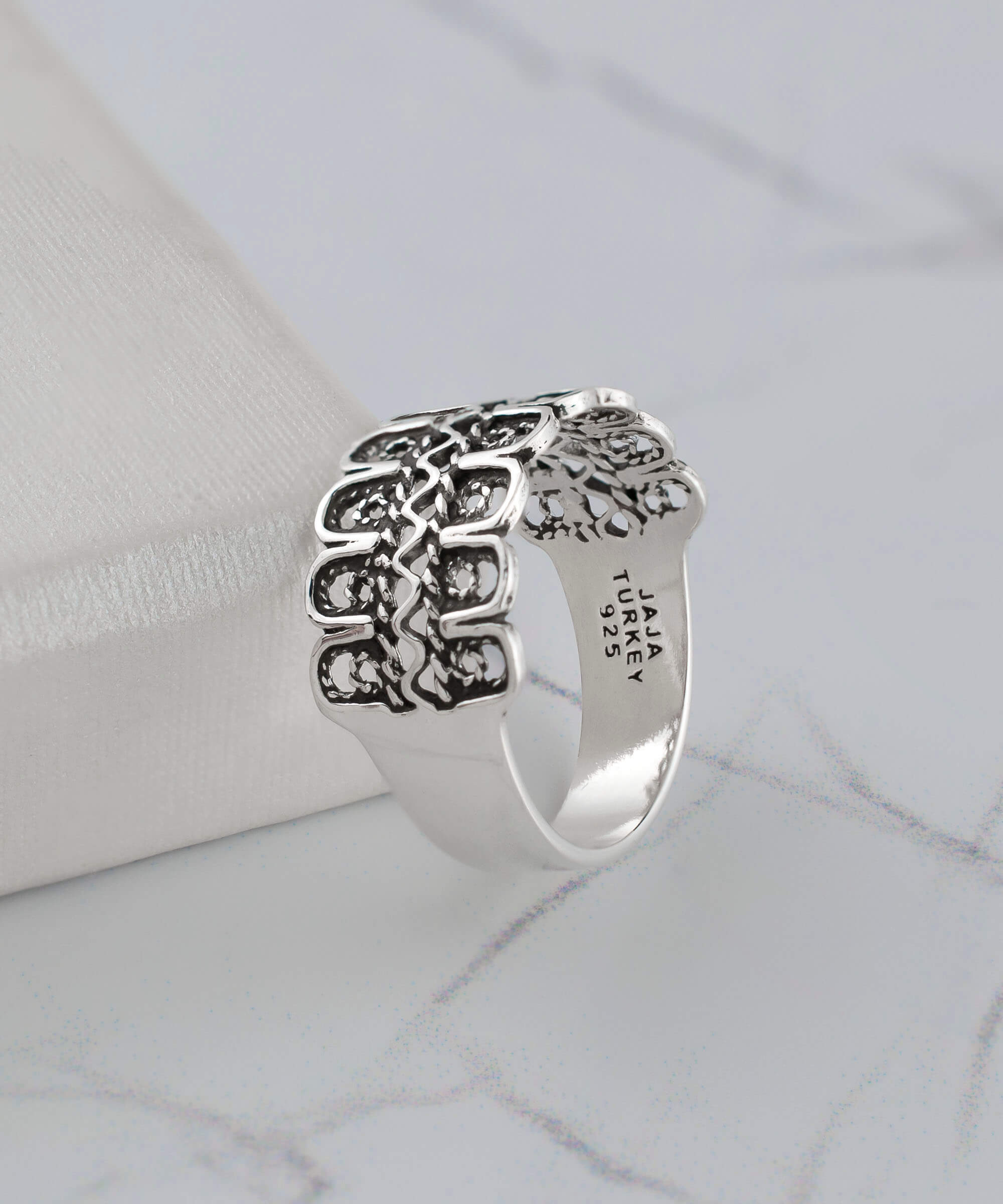 Filigree Art Women Silver Band Ring