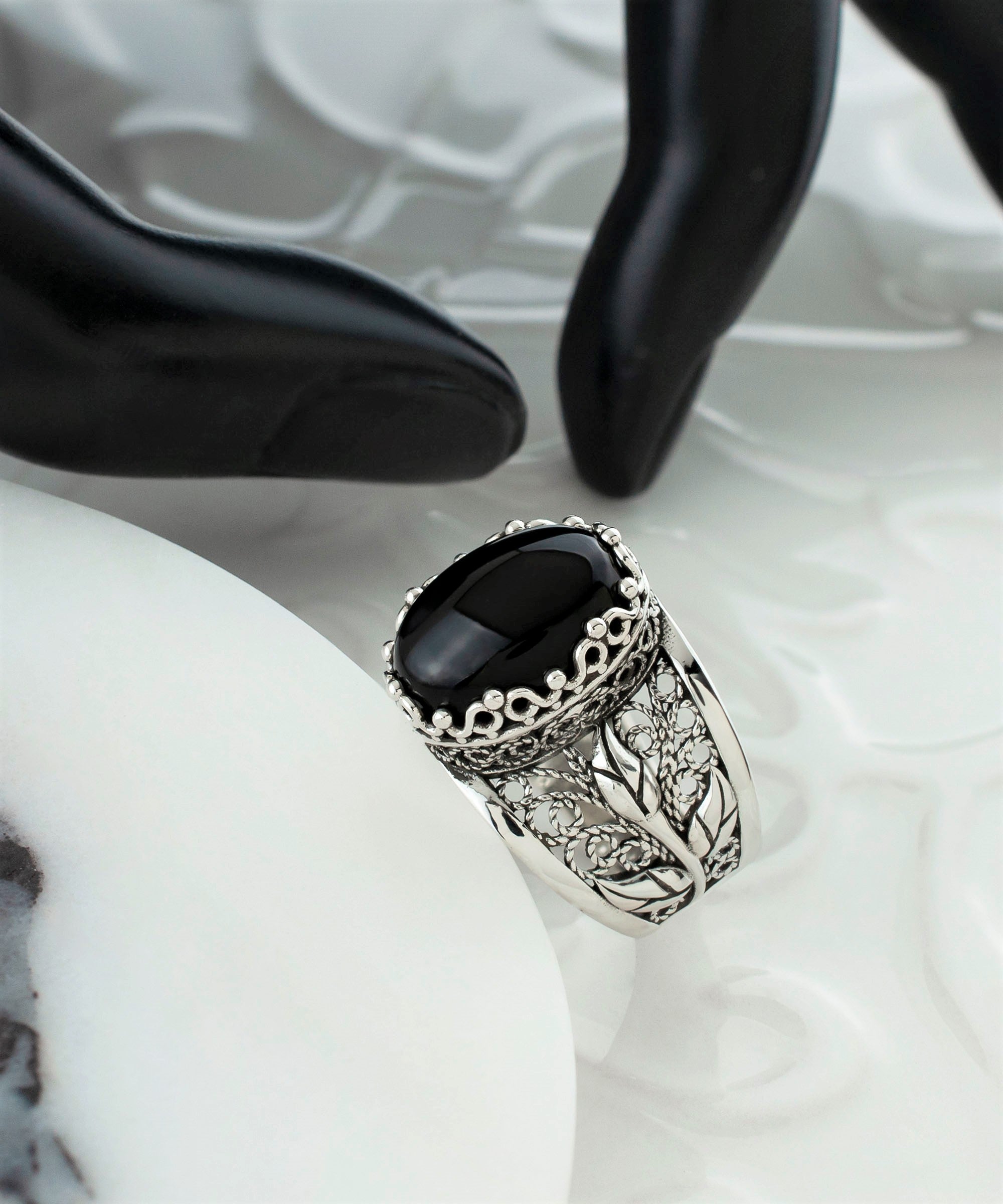 Filigree Art Black Onyx Gemstone Tulip Detailed Silver Women Statement