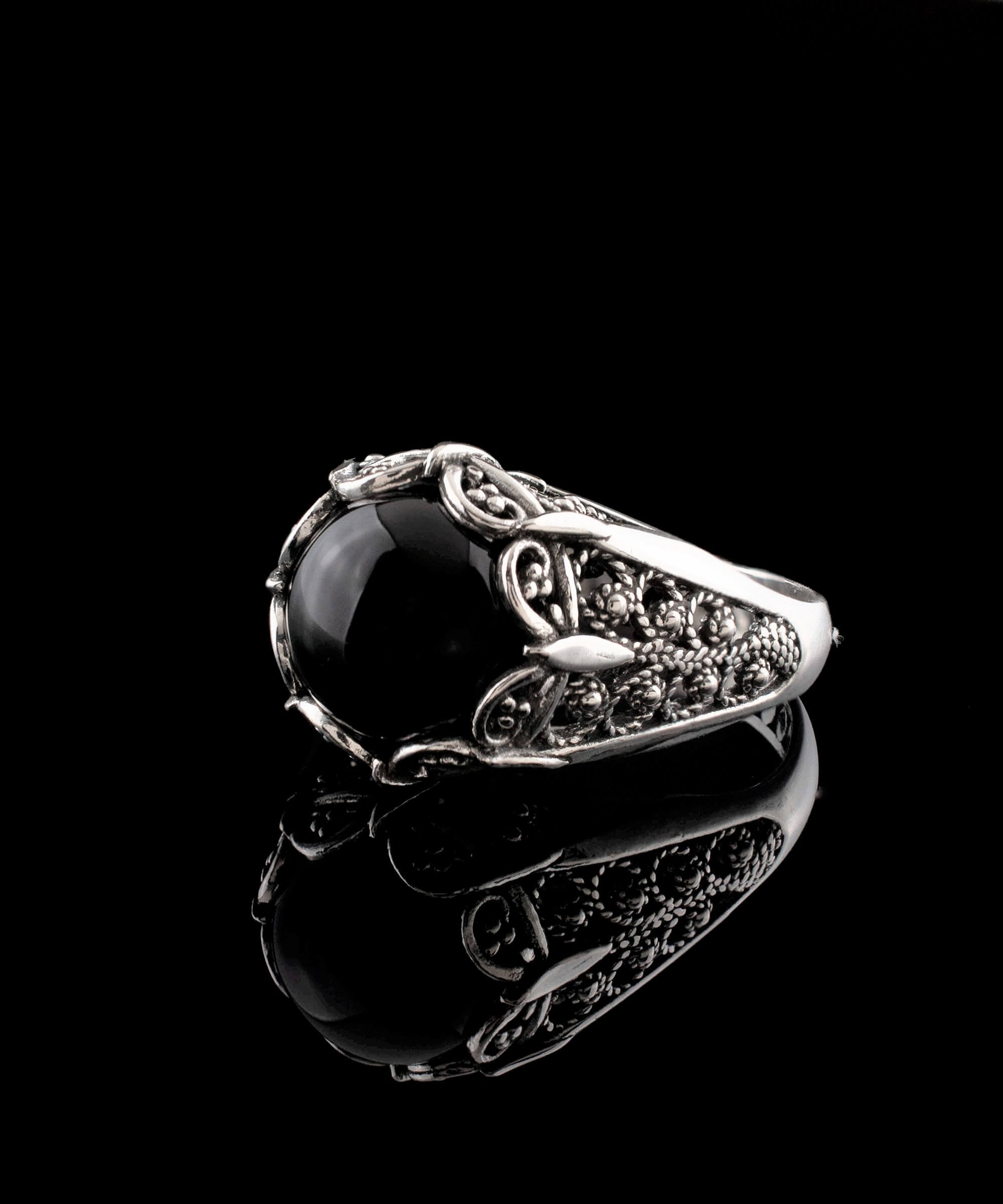 Filigree Art Black Onyx Gemstone Women Silver Cocktail Ring