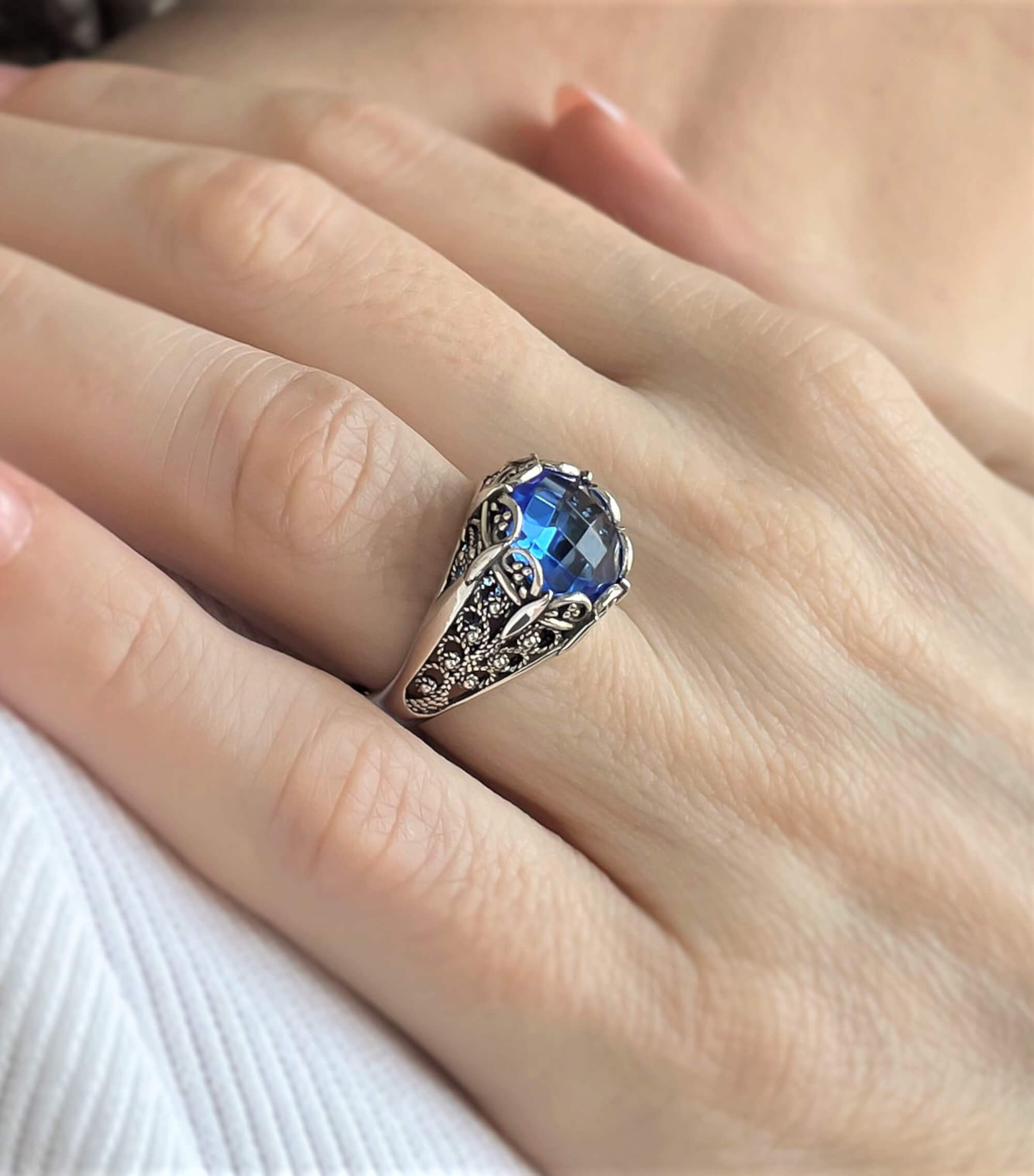 Filigree Art Blue Quartz Gemstone Women Silver Cocktail Ring