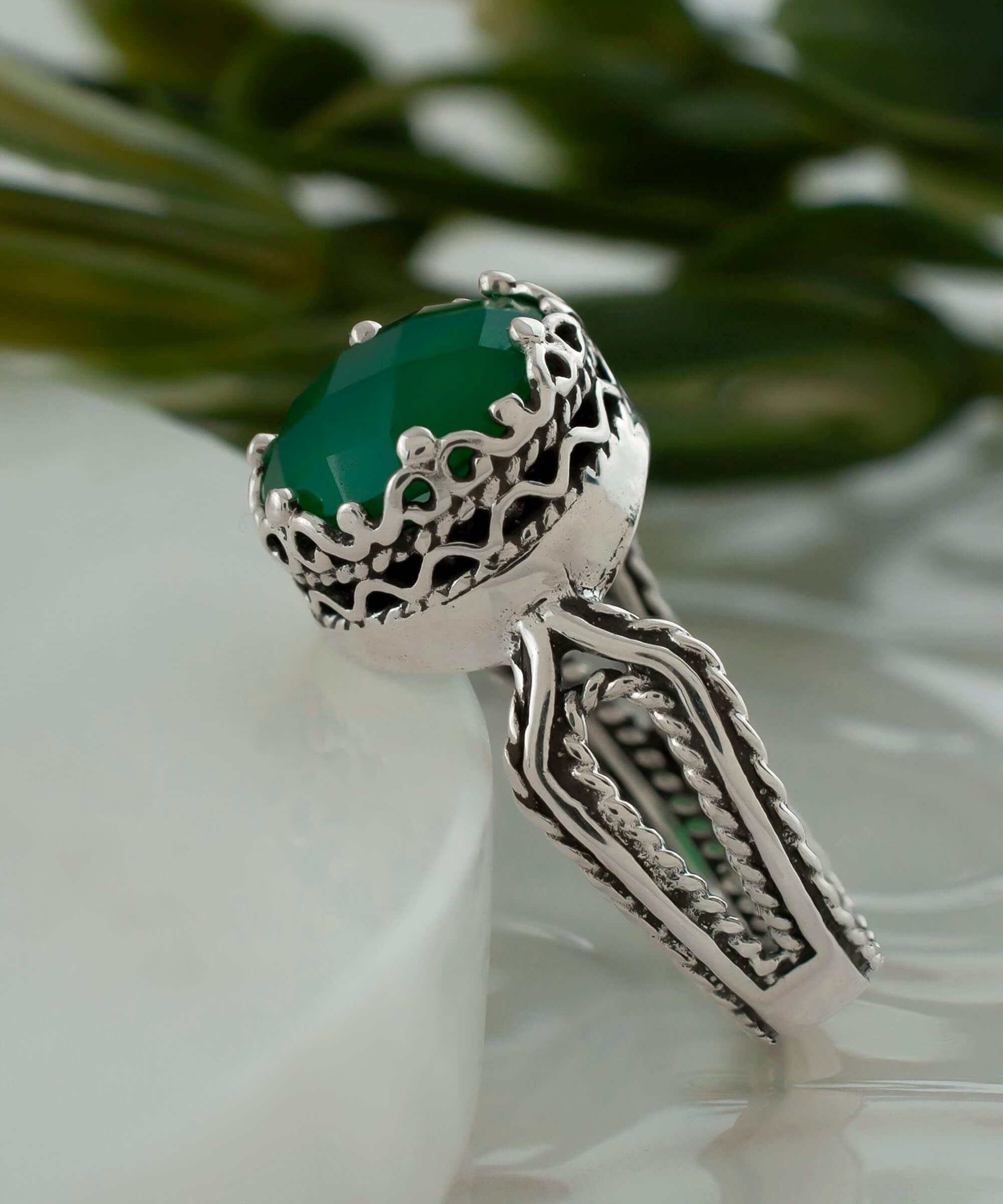 Green Agate Gemstone Filigree Art Women Sterling Silver Cocktail Ring