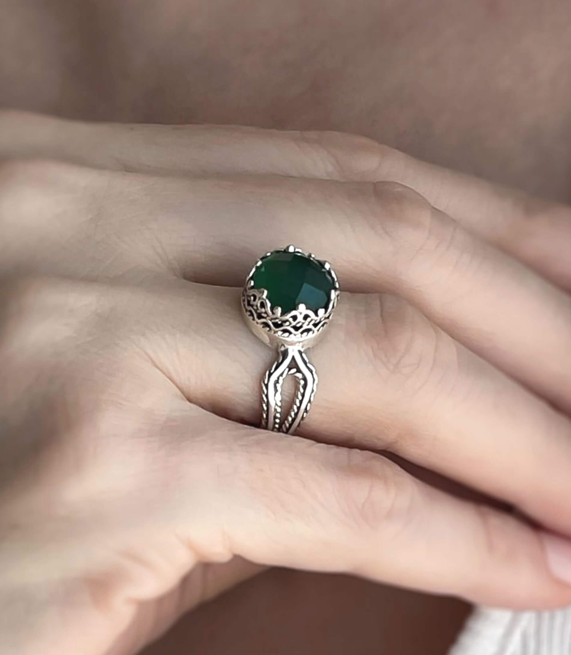 Green Agate Gemstone Filigree Art Women Sterling Silver Cocktail Ring