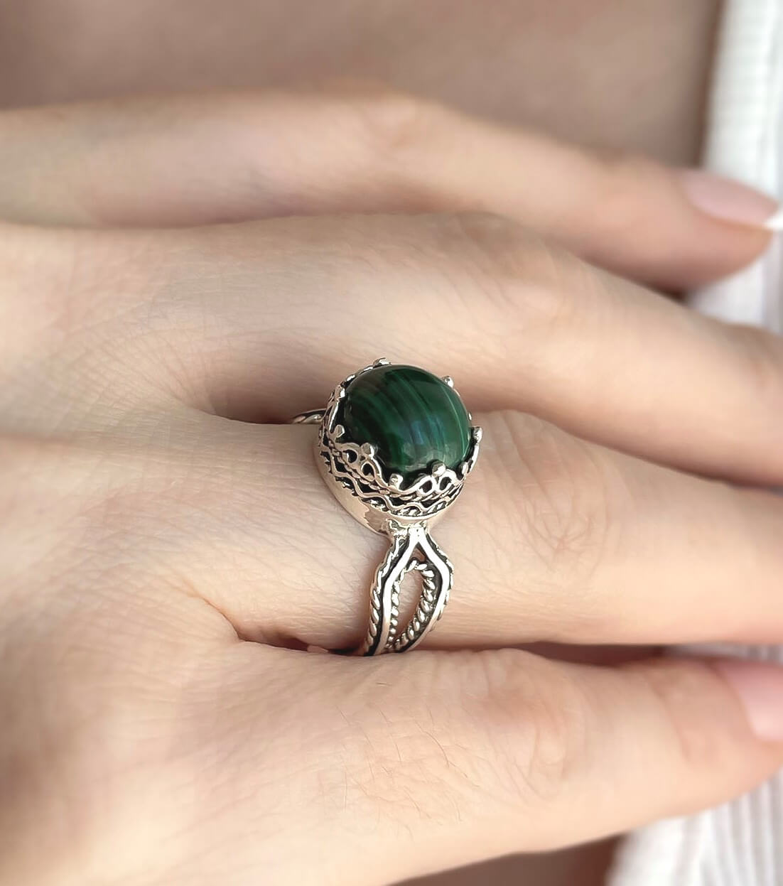 Malachite Gemstone Filigree Art Women Sterling Silver Cocktail Ring