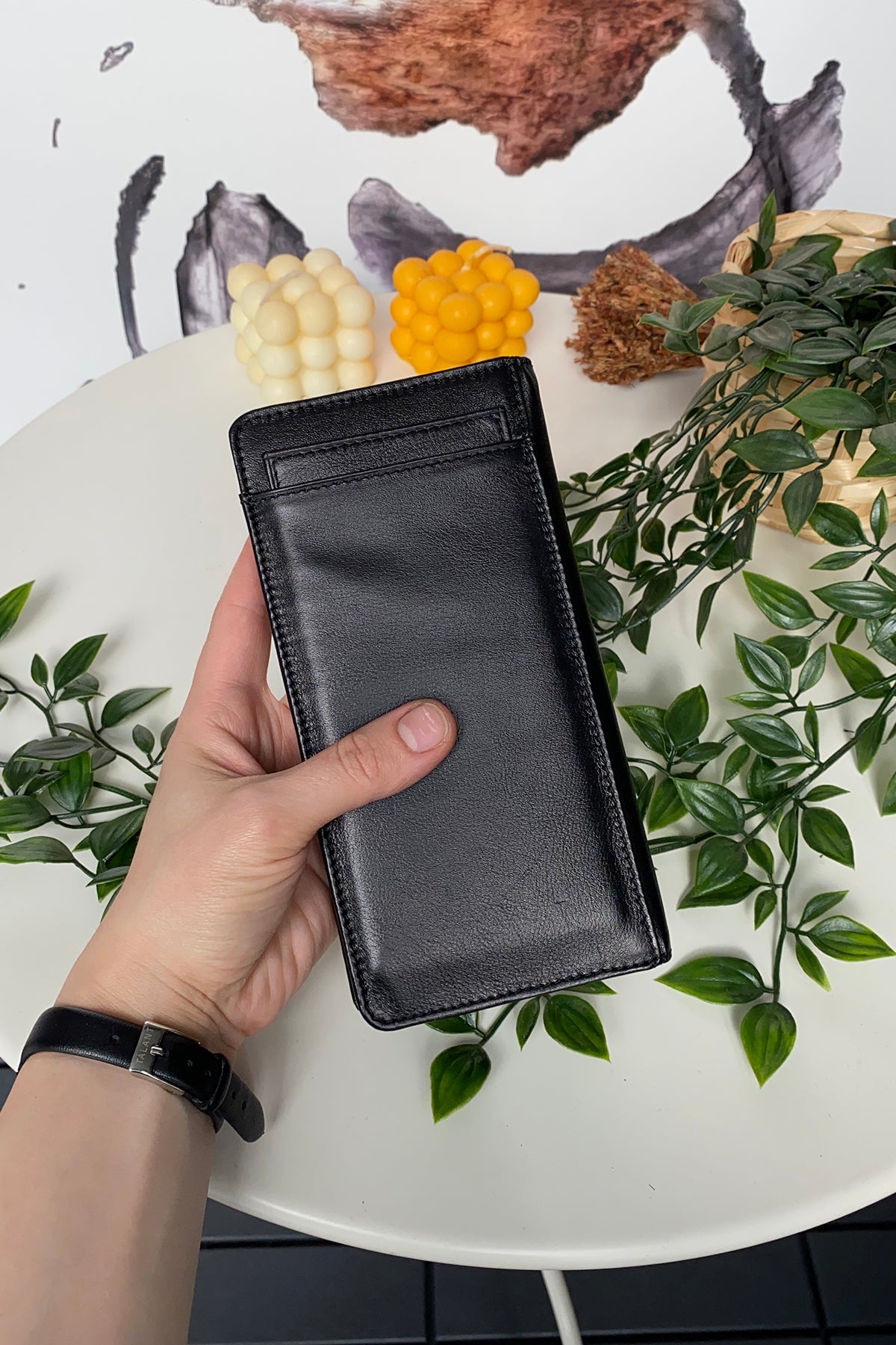 Boston - Genuine Leather Wallet with Phone Socket and Kangaroo