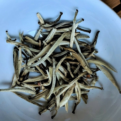 Organic Silver Needle