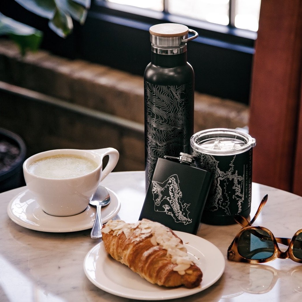 Big Sky - Montana Map Bottle with Bamboo Top in Matte Black