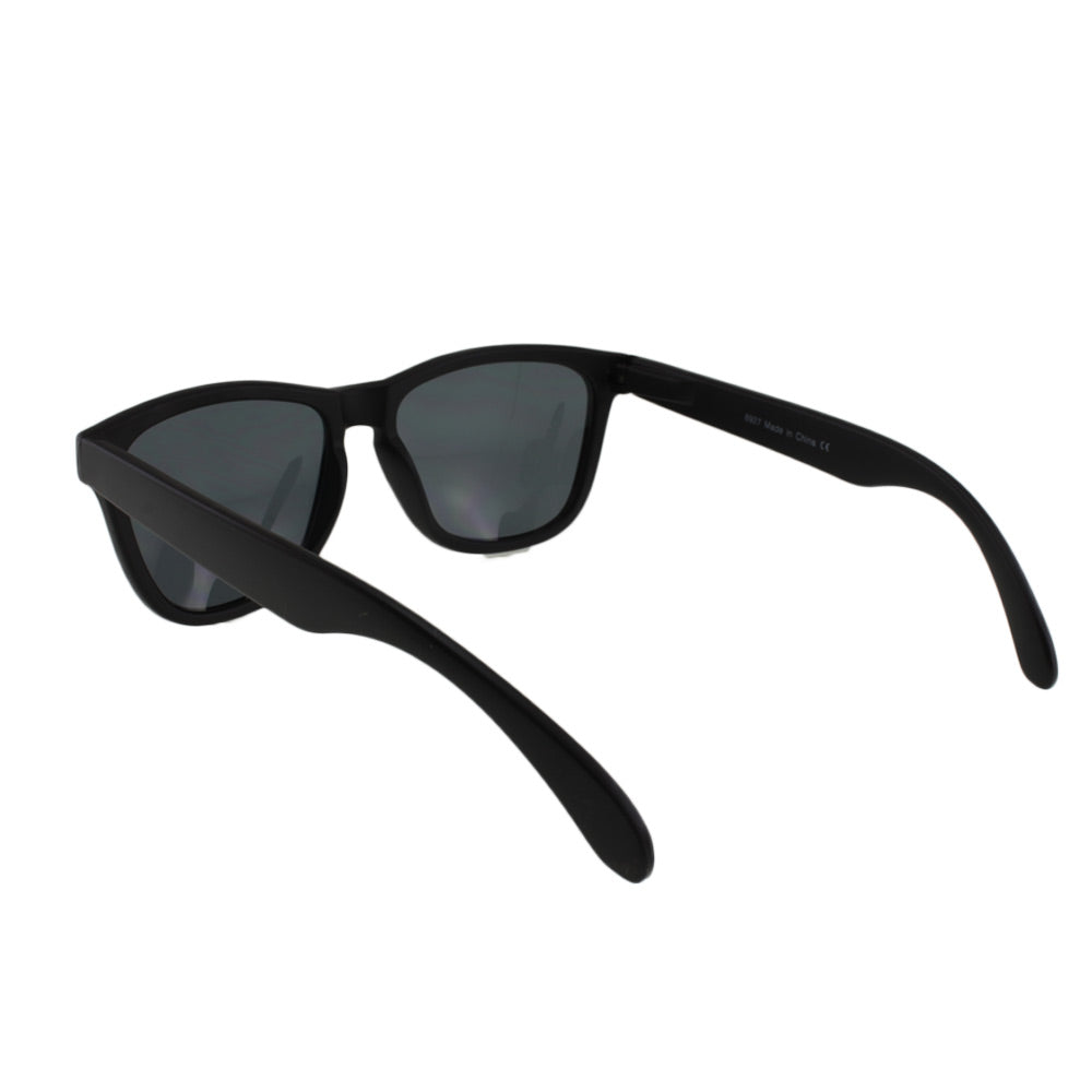 MQ Fairfax Sunglasses in Black / Smoke