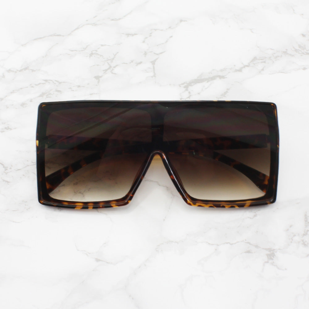 MQ Alva Sunglasses in Tortoise / Brown