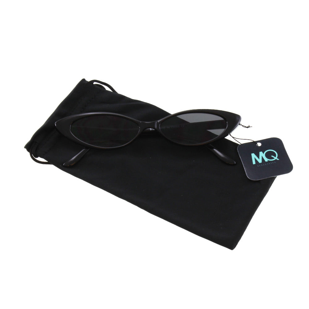 MQ Zoe Sunglasses in Black / Smoke