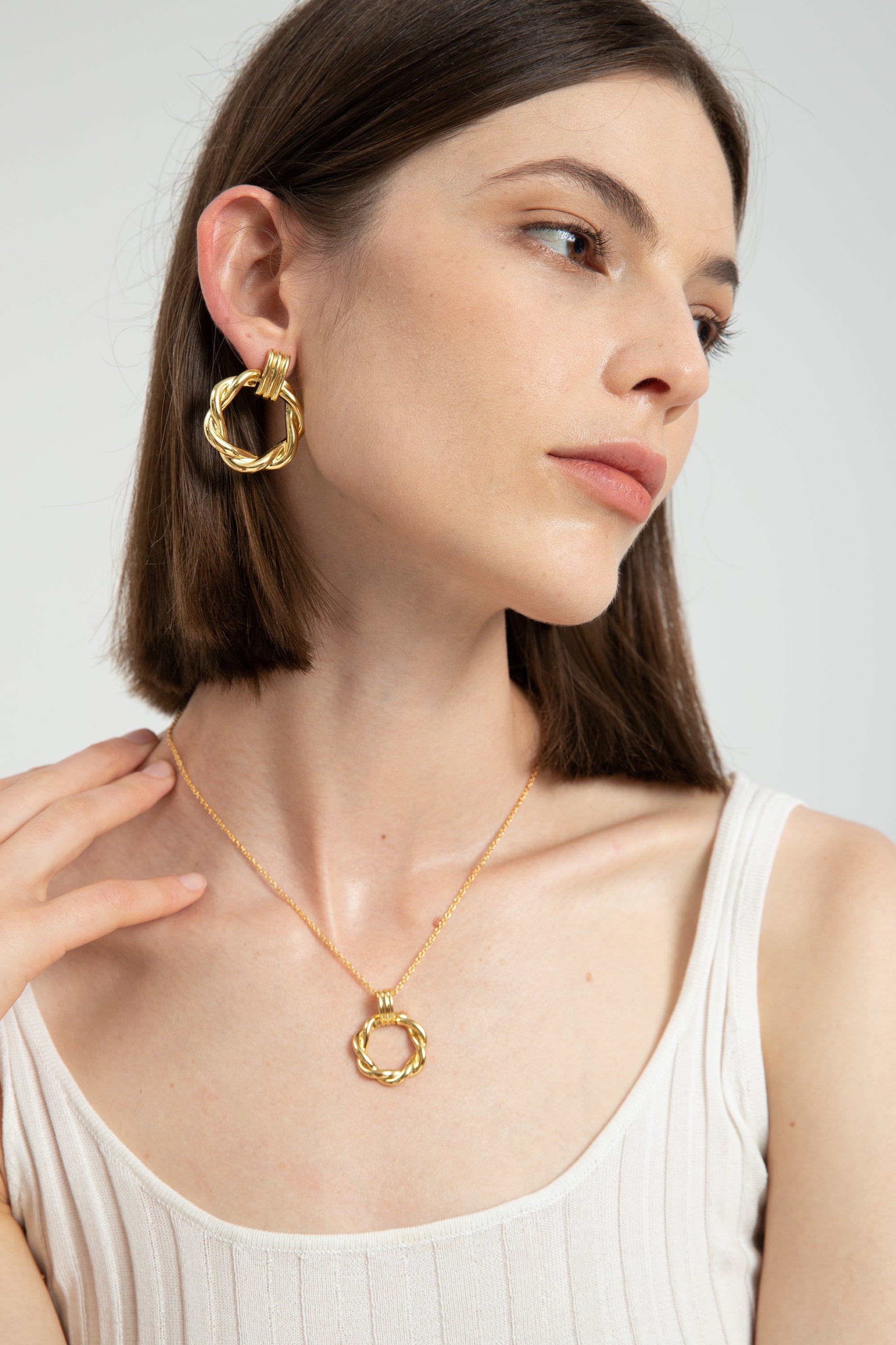 Eléa Gold Twisted Hoop Pendant Necklace