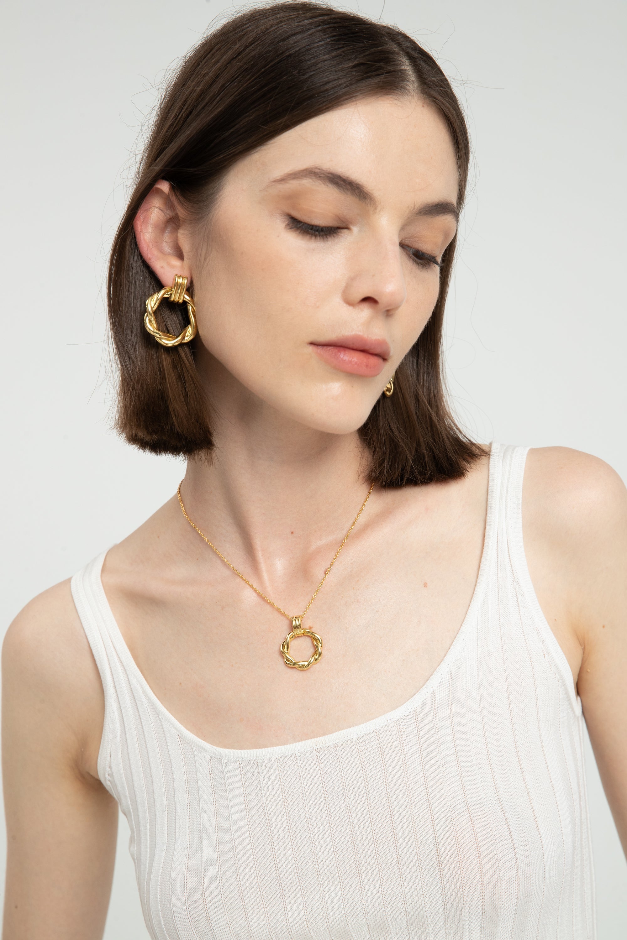 Eléa Gold Twisted Hoop Pendant Necklace