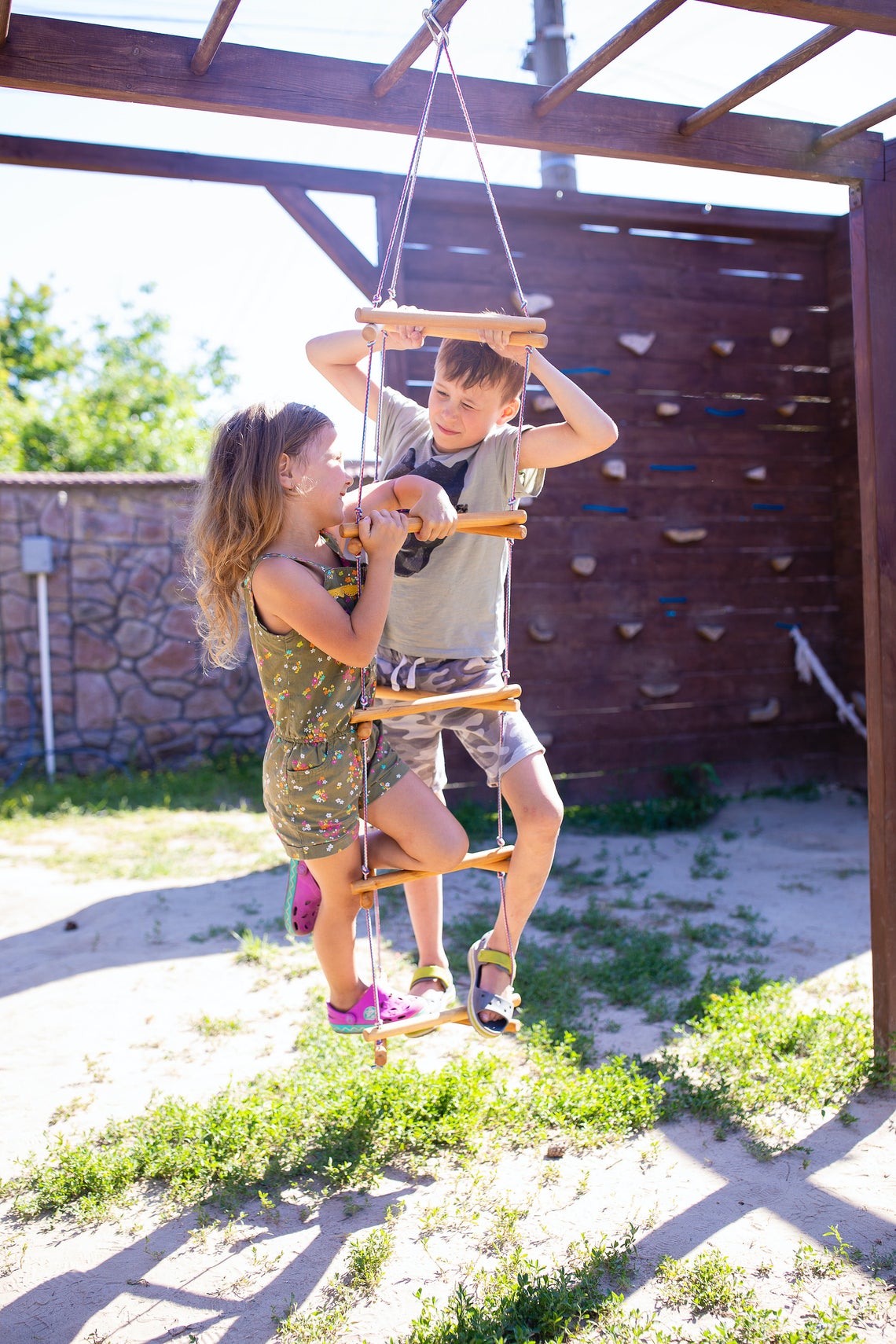 Triangle rope ladder for kids