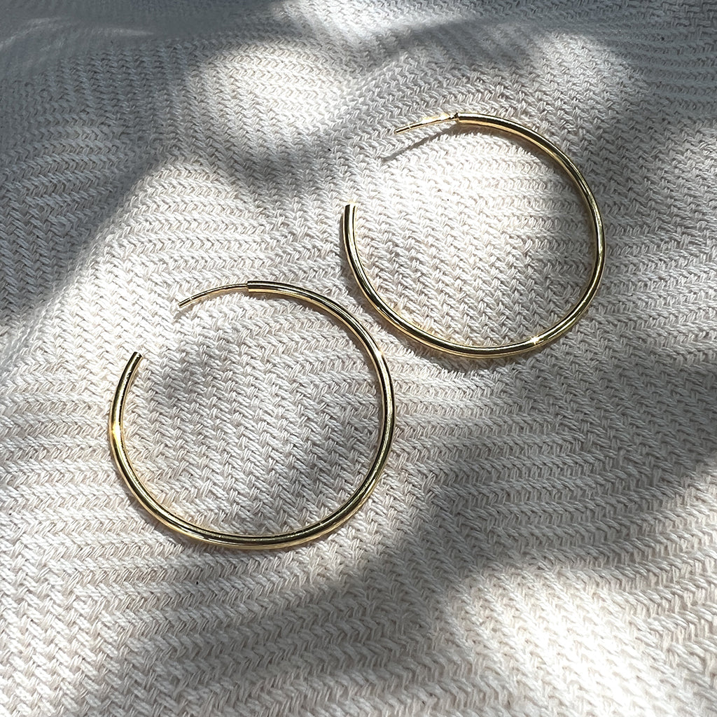 Classic Bombshell Hoop Earrings