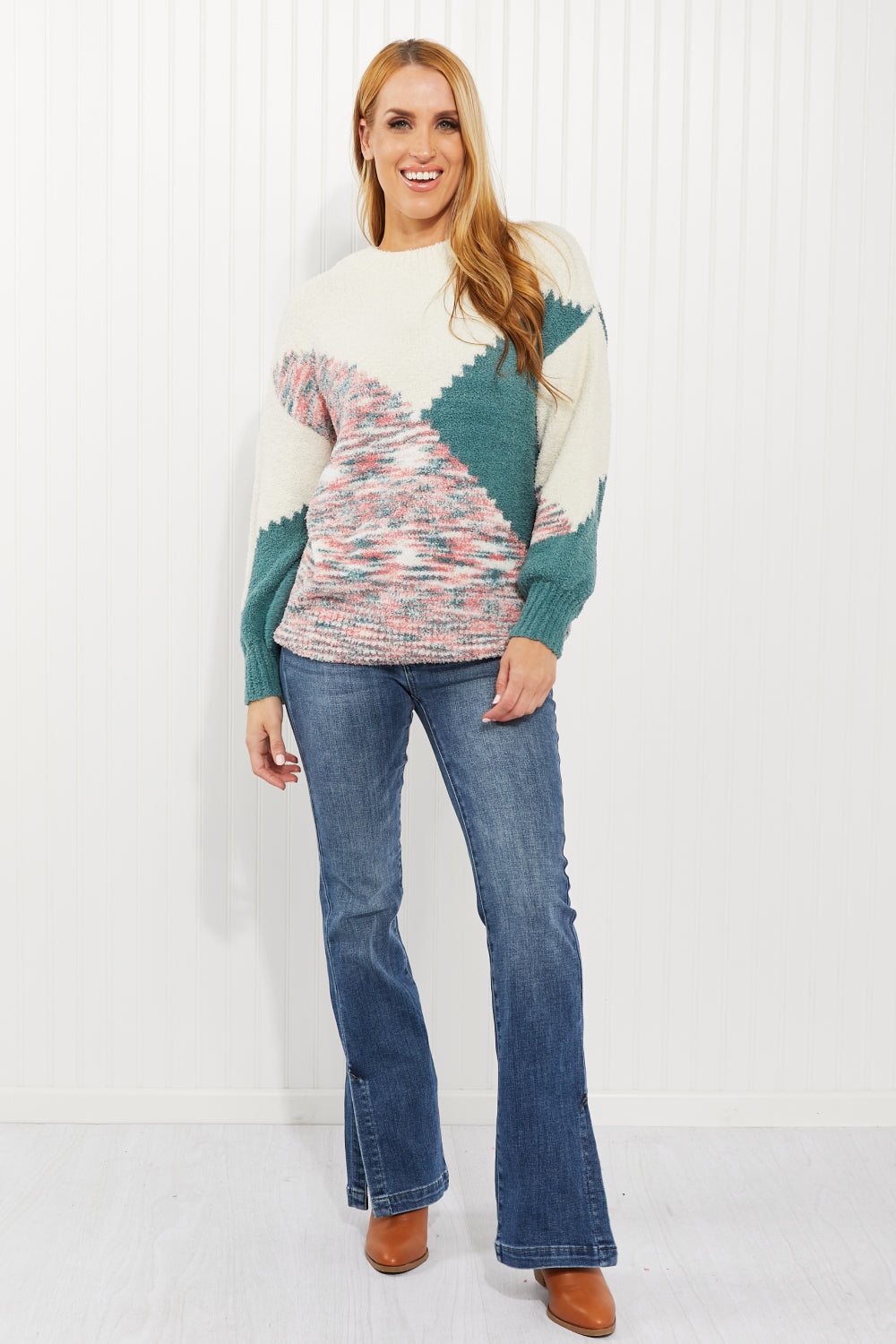 Davi & Dani On the Slopes Full Size Color Block Sweater