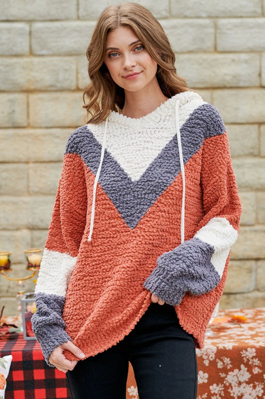 CHEVRON COLOR BLOCK POPCORN SWEATER