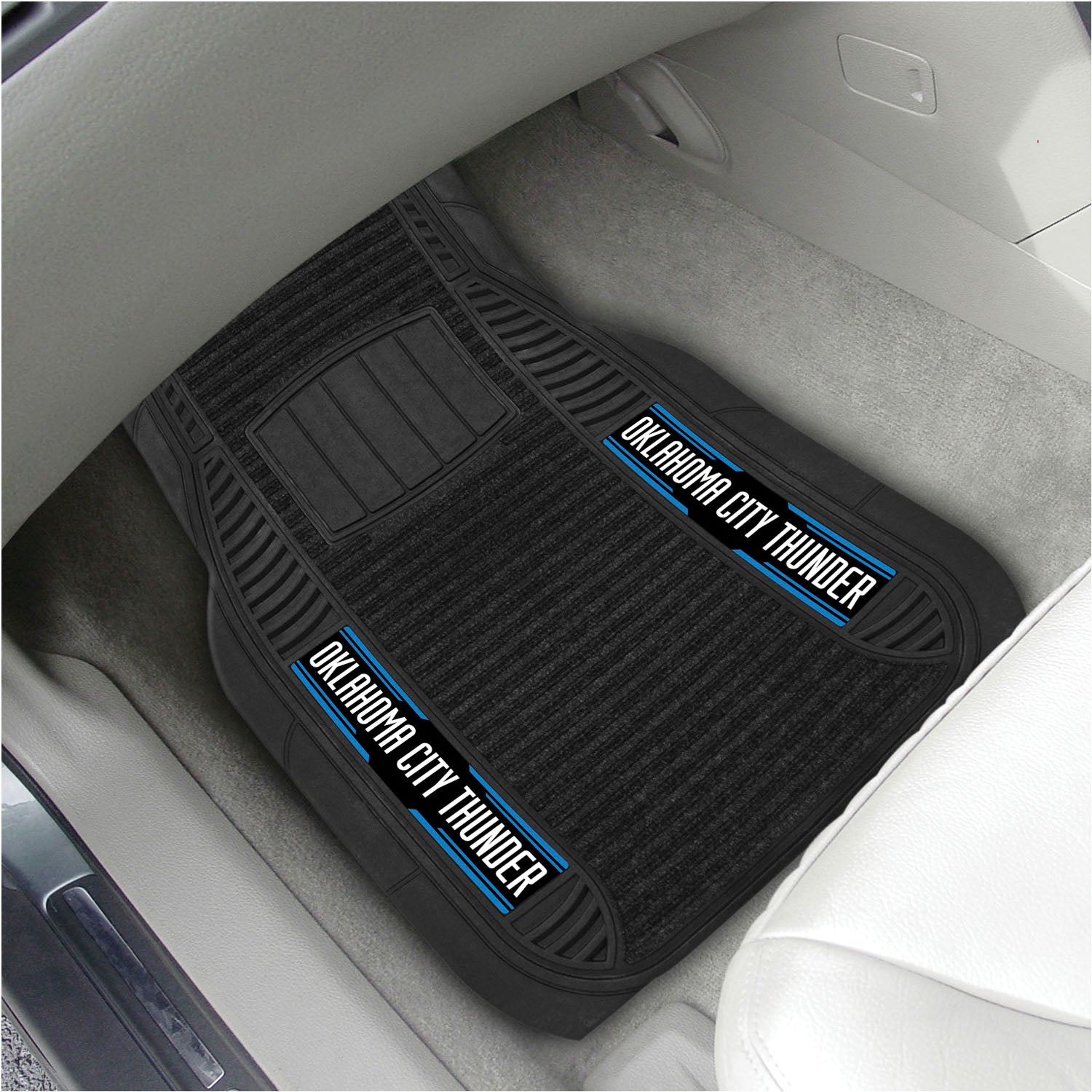 Fanmats 13848 NBA Oklahoma City Thunder Front Row Vinyl/Nylon Deluxe Car Mat