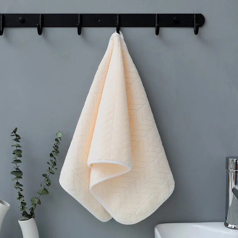 Luxurious Cotton-Polyester Blend Towel