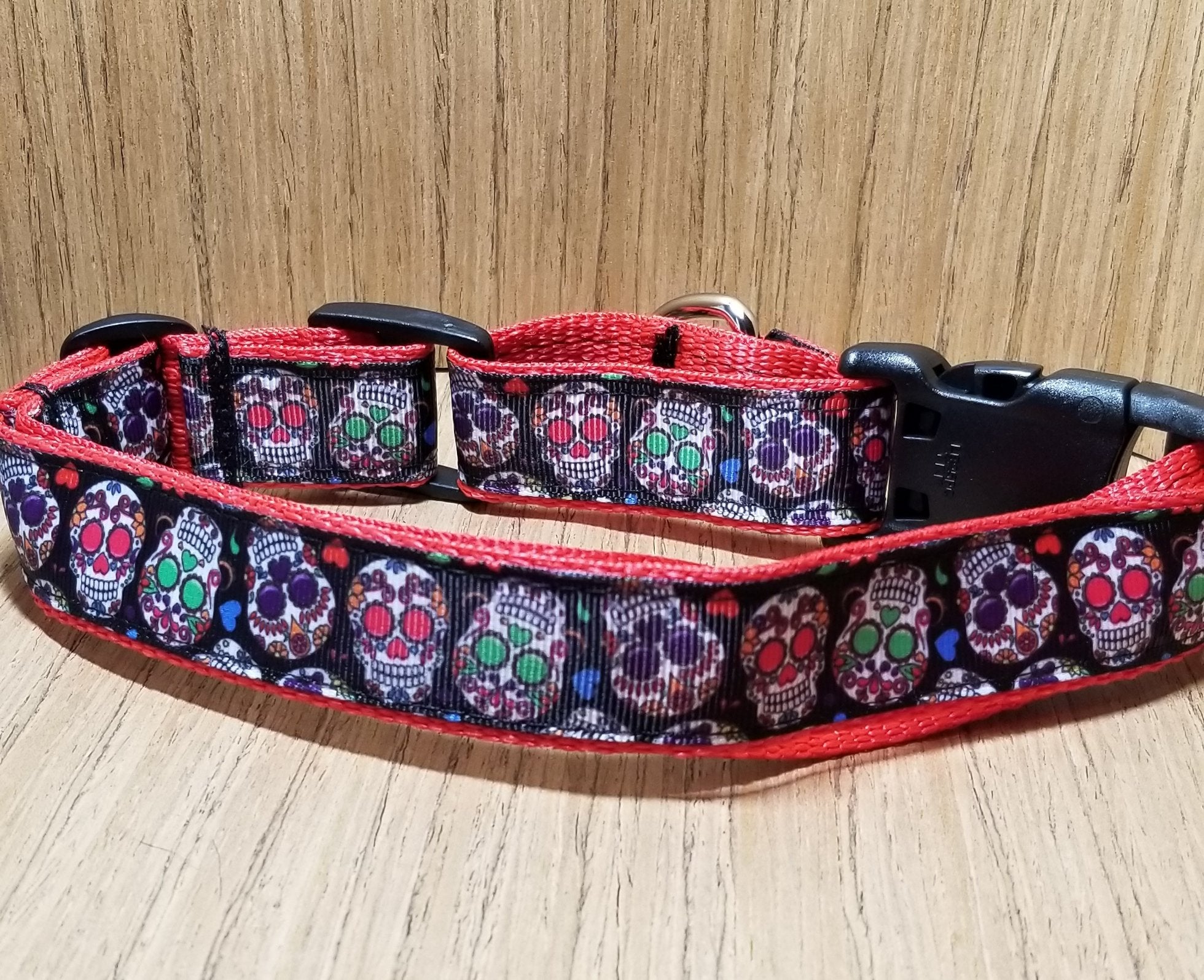 Pet Collar Black and Red Sugar Skulls, Large/Medium | Green Thalassa