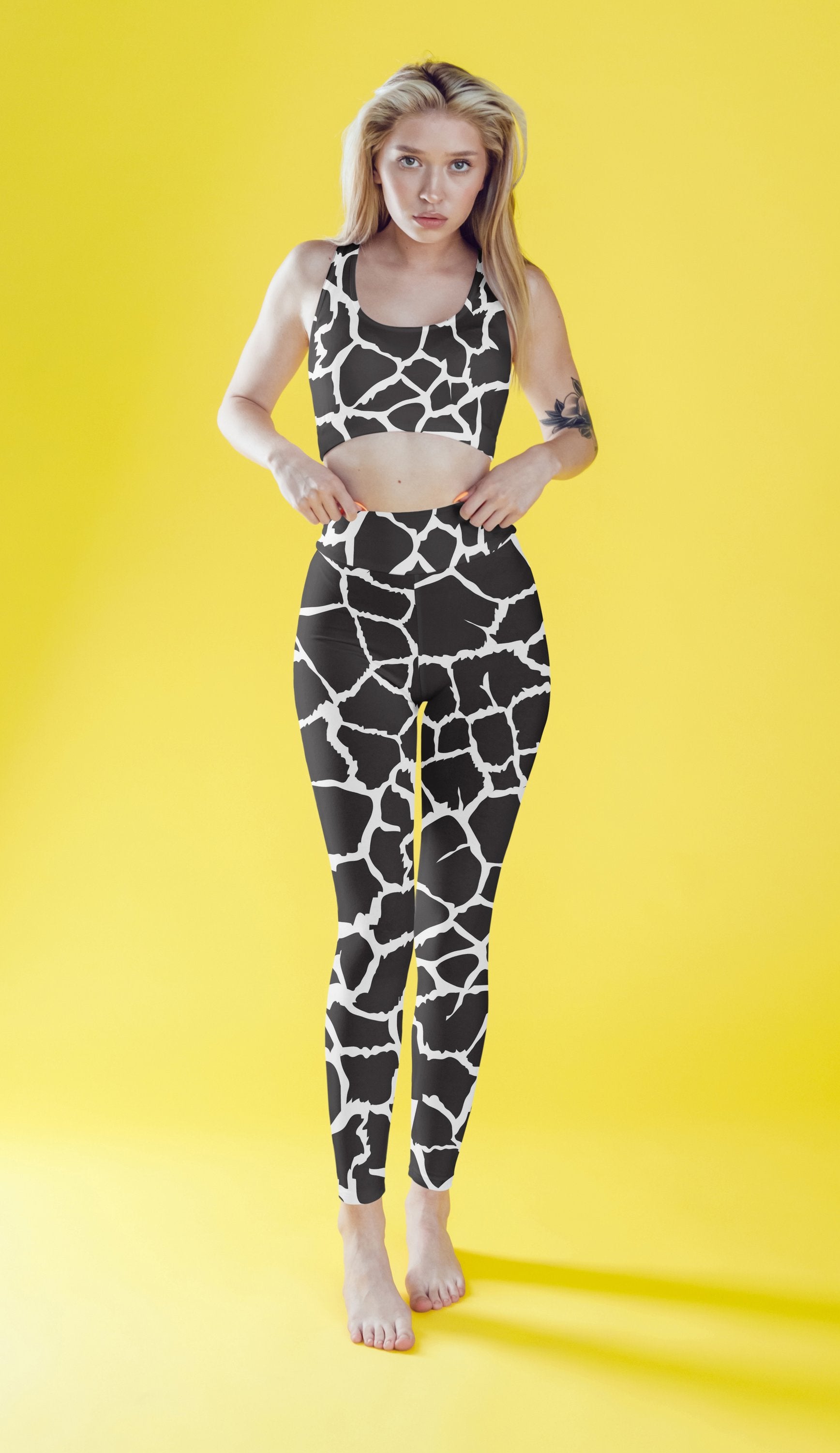 Black/White Giraffe Animal Print Fitness Set