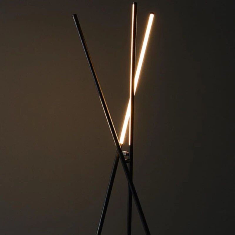 Modern Nordic LED Floor Lamp – Minimalist Aluminum 3-Prong Design for Elegant Home Lighting