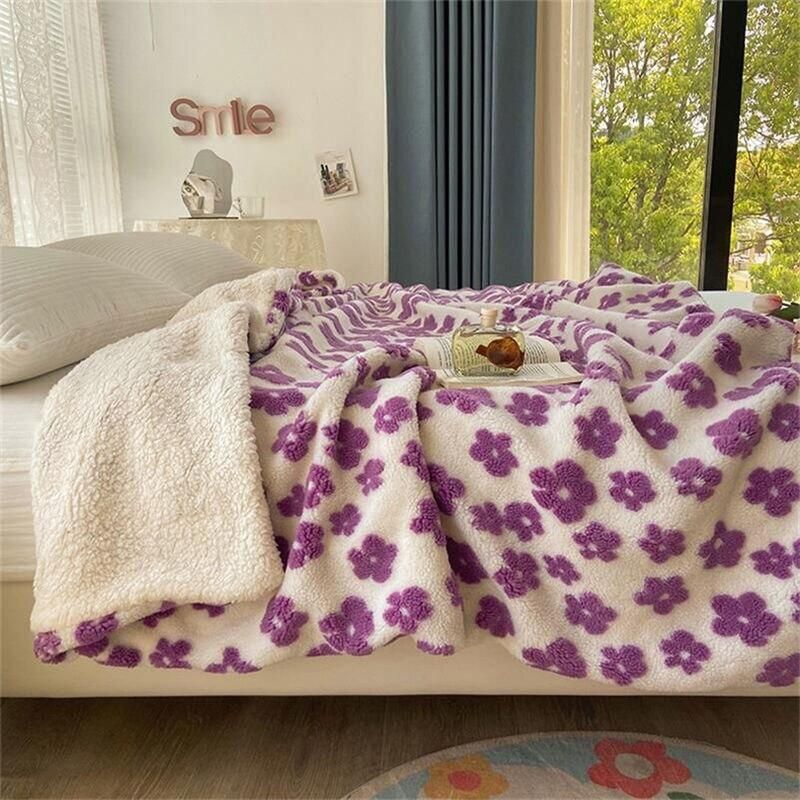 Luxurious Double-Sided Plush Floral Bedspread & Sofa Throw