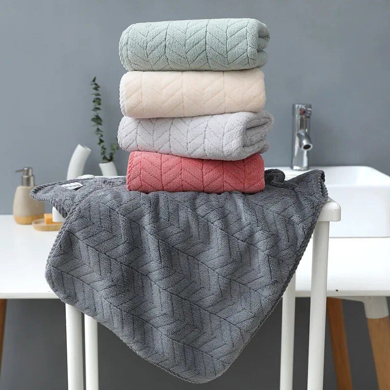 Luxurious Cotton-Polyester Blend Towel