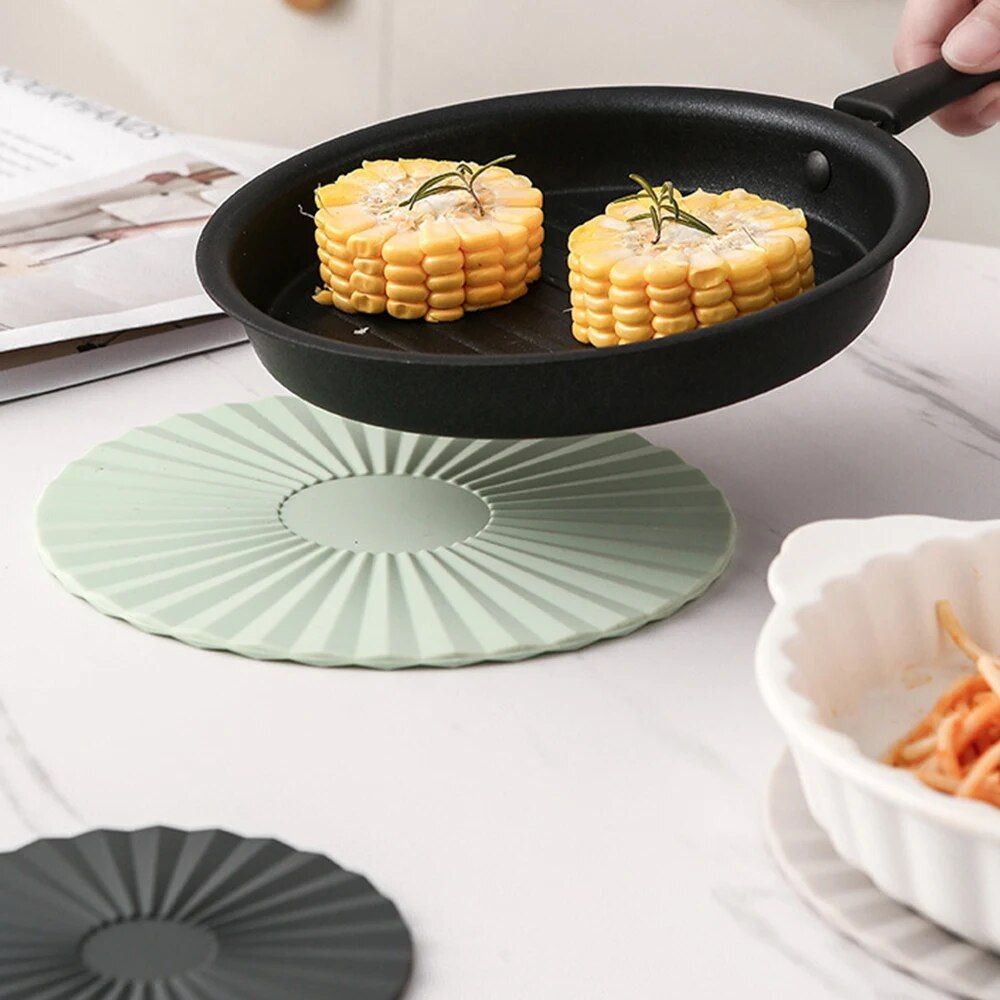 Modern Nordic Silicone Placemats - Round, Heat Resistant, Non-Slip Table Mats