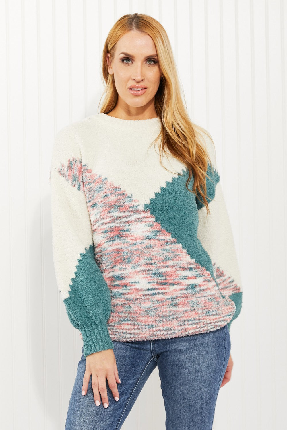 Davi & Dani On the Slopes Full Size Color Block Sweater