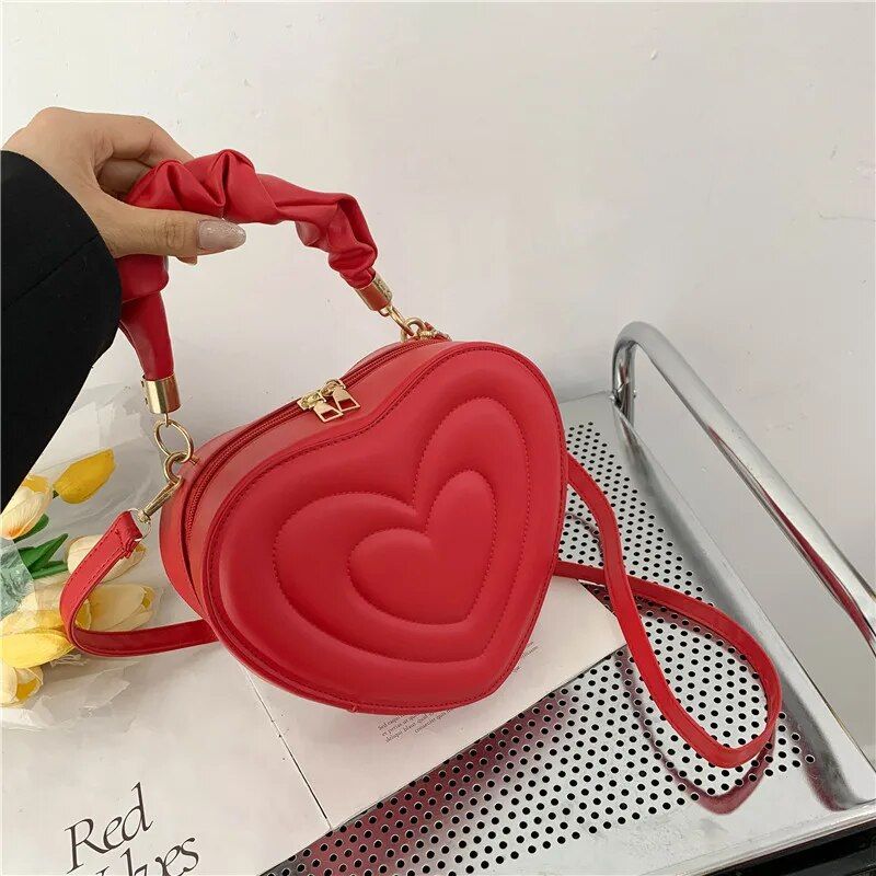 Chic Summer 2023 Heart-Shaped PU Leather Shoulder Bag for Women