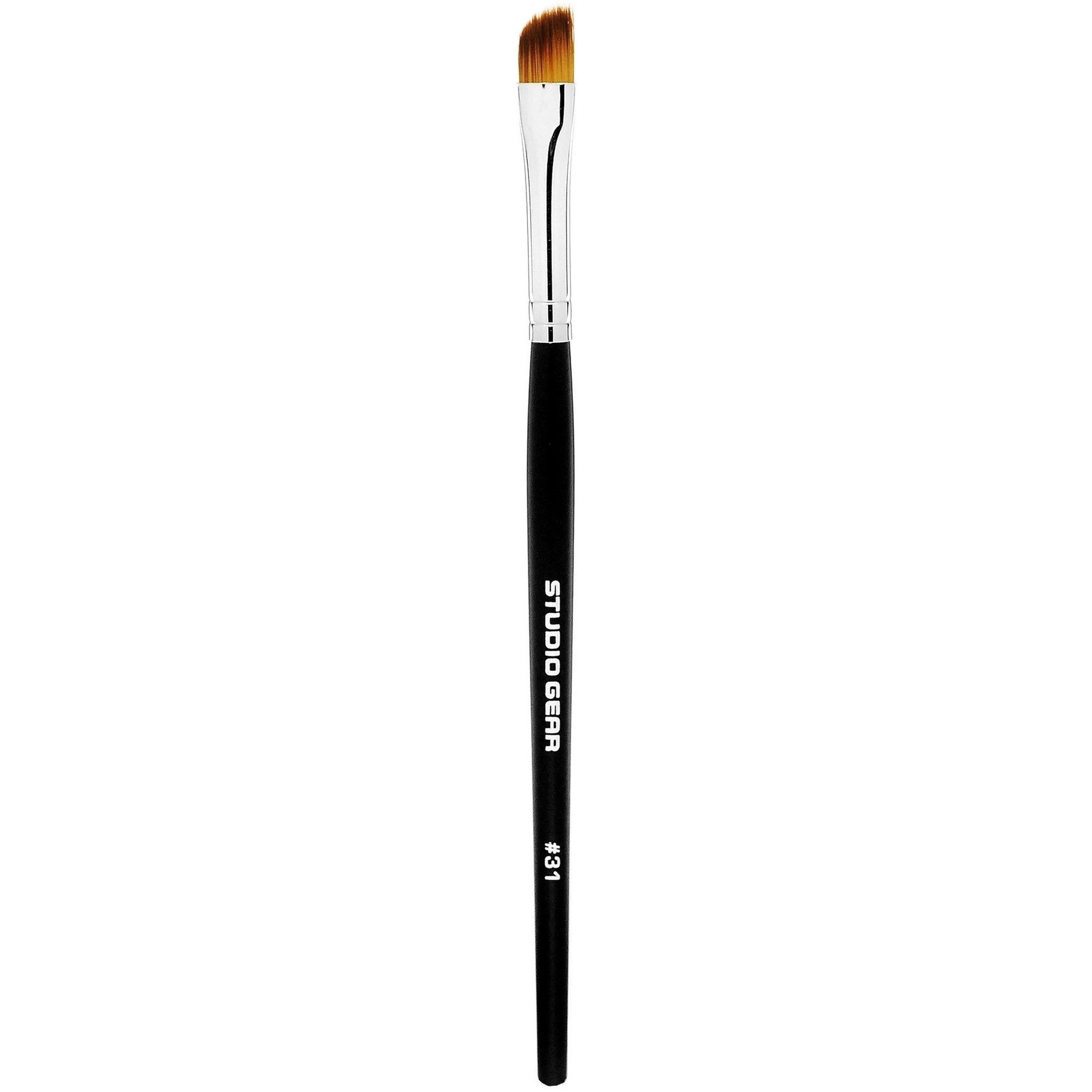 #31 Invincible Eyeliner Brush