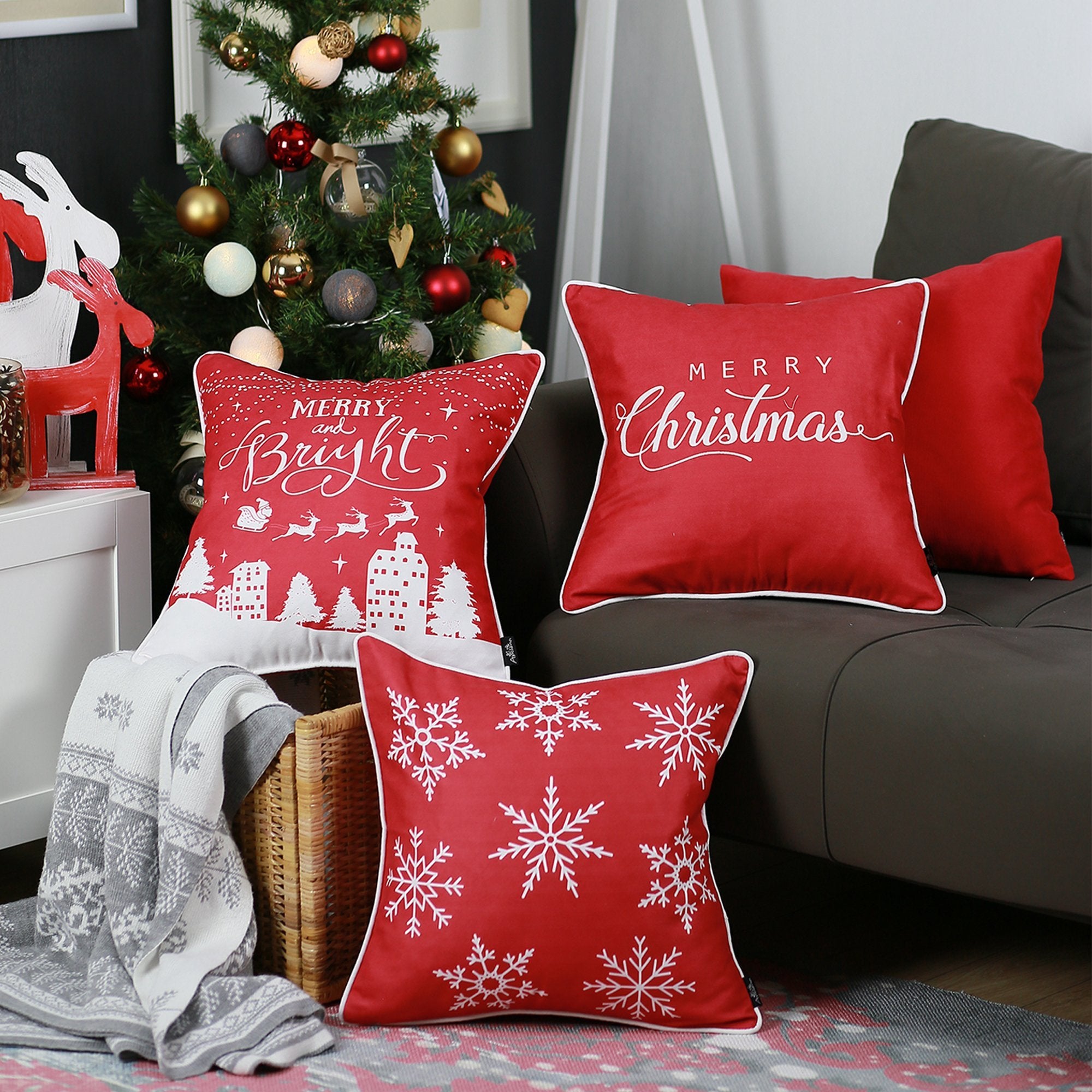 Set of 4 18" Merry Christmas Throw Pillow Cover in Multicolor