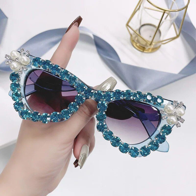 Chic Cat Eye Rhinestone Sunglasses