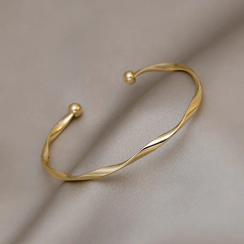 Elegant Twist Simple Bracelet - Fashionable Women's Jewelry for All Occasions