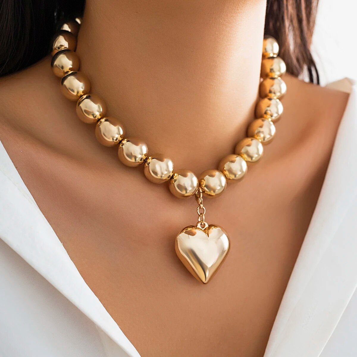 Trendy Acrylic Heart Pendant Choker Necklace