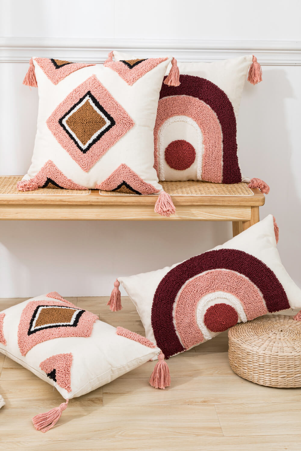 4 Picks Geometric Graphic Tassel Pillow Cover