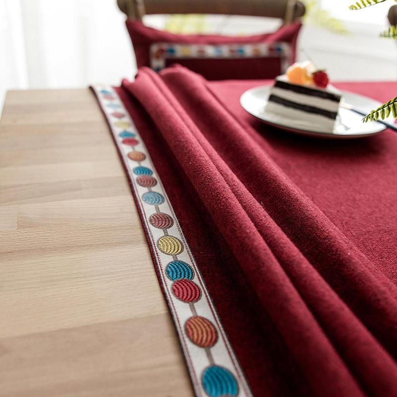 Elegant Polyester Tablecloth for Dining and Decor