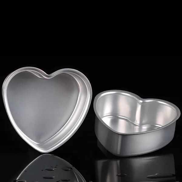 6-Inch Heart Shaped Nonstick Cake Pan with Removable Bottom