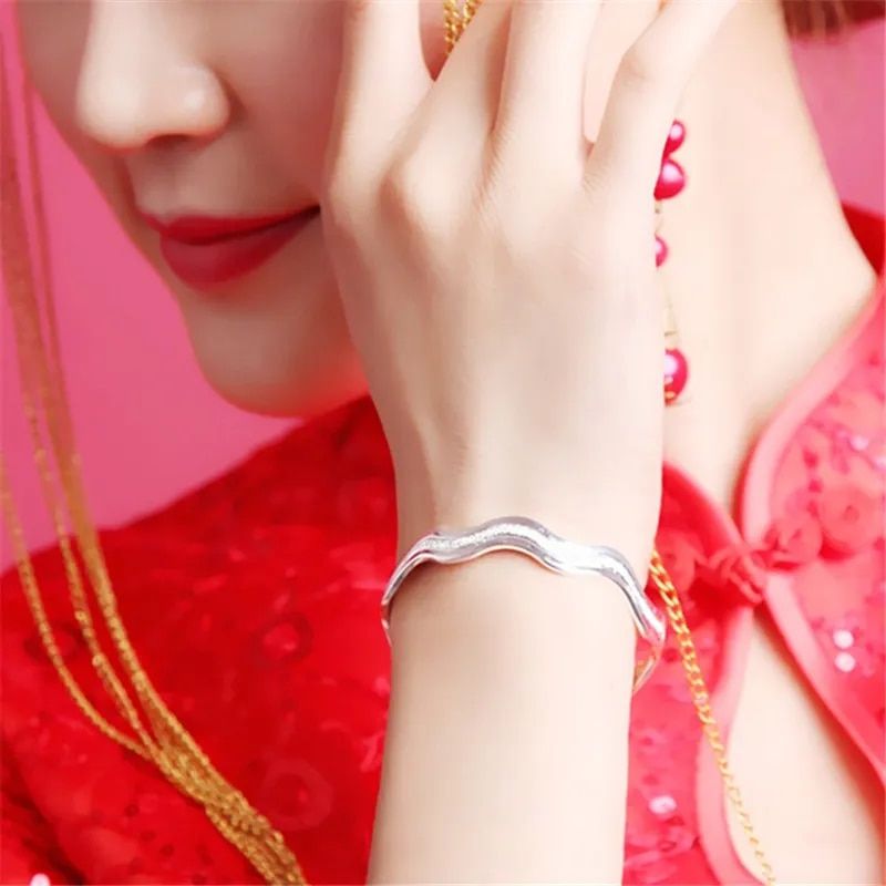 Elegant Wavy Cuff Bracelet - Silver Plated, Zircon Embellished Fashion Accessory for Women