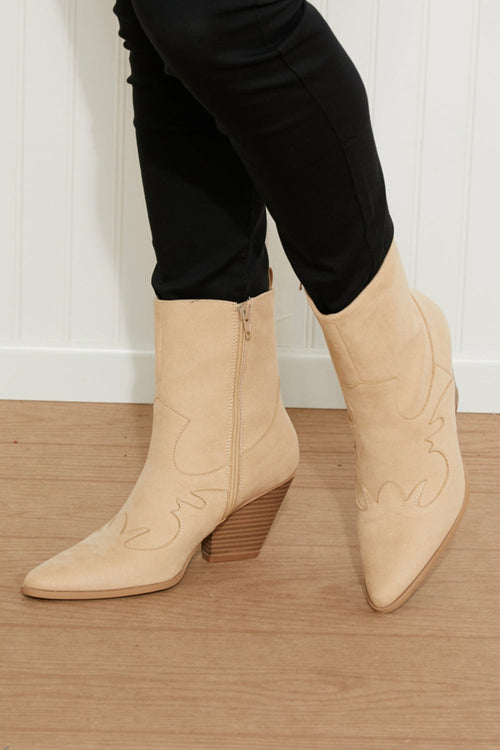 Down in Dallas Embroidered Women's Cowboy Booties