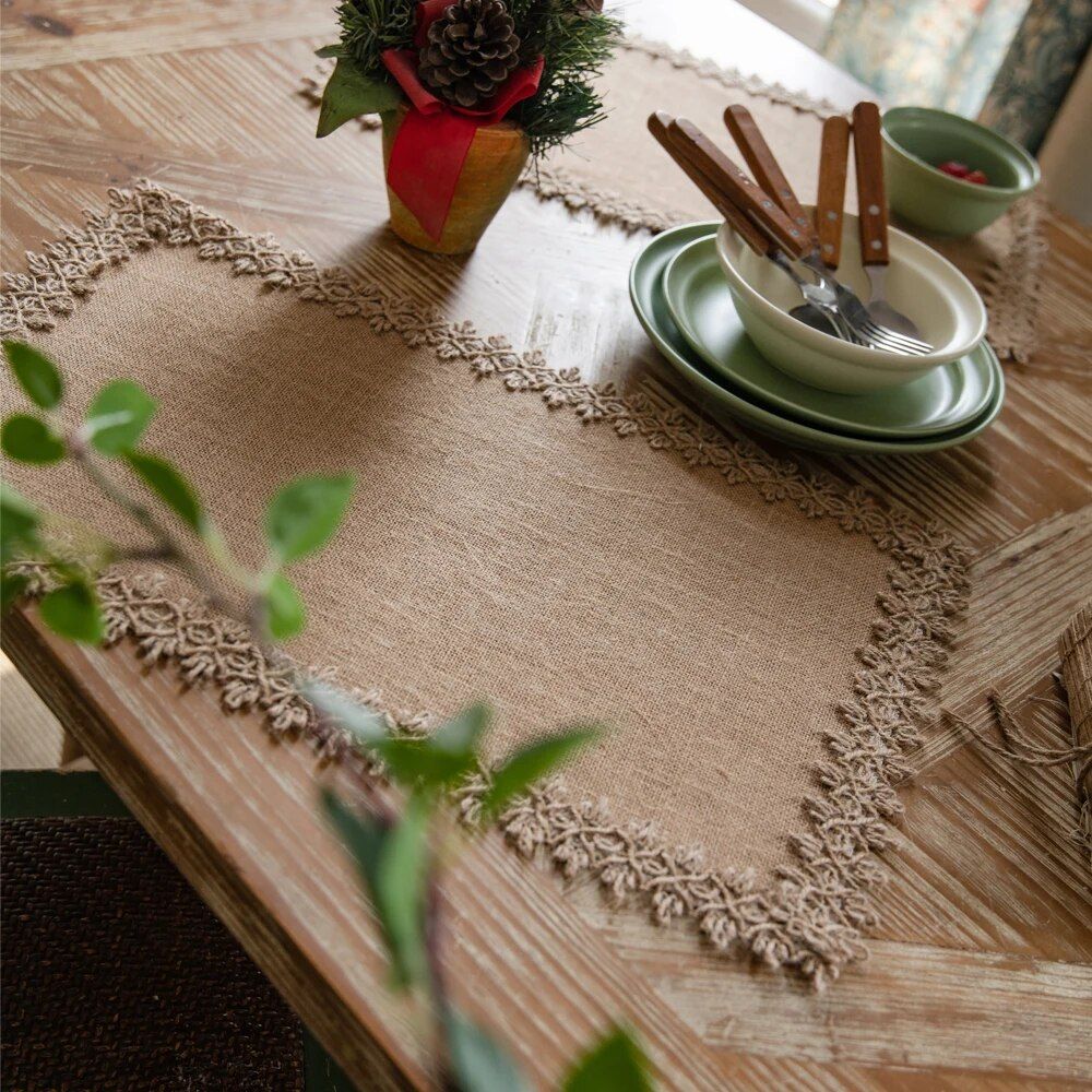 Luxury Linen Lacework Placemat – Elegant Dining & Home Decor Accessory