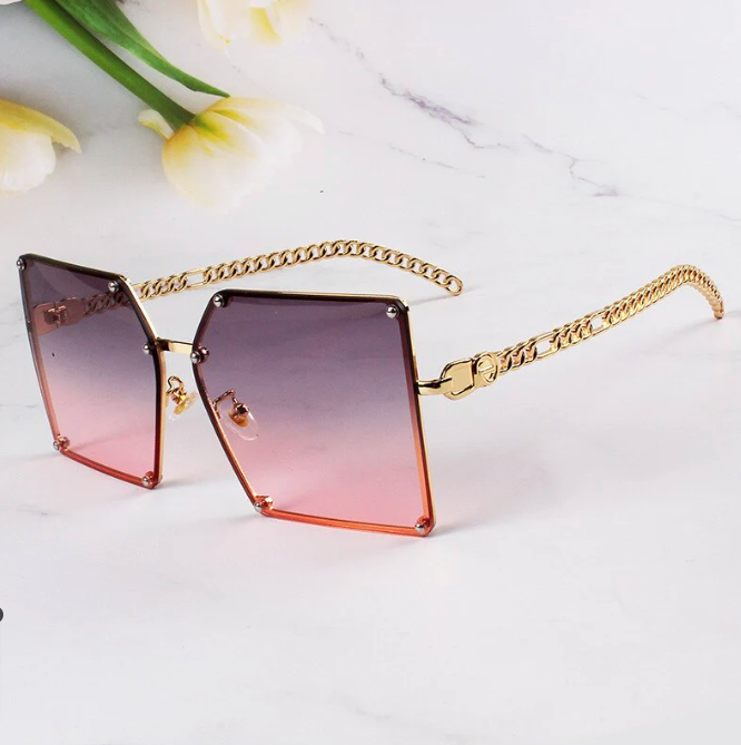 Elegant Oversize Gradient Sunglasses - Vintage Square Shades for Women