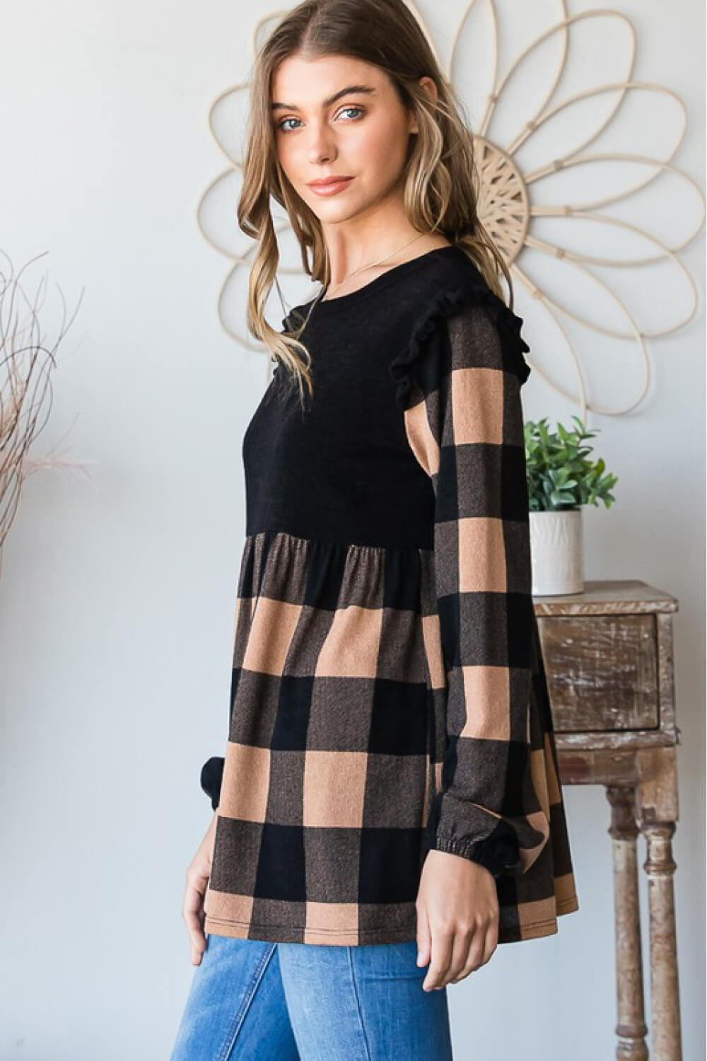 Plaid Contrast Ruffle Shoulder Babydoll Top