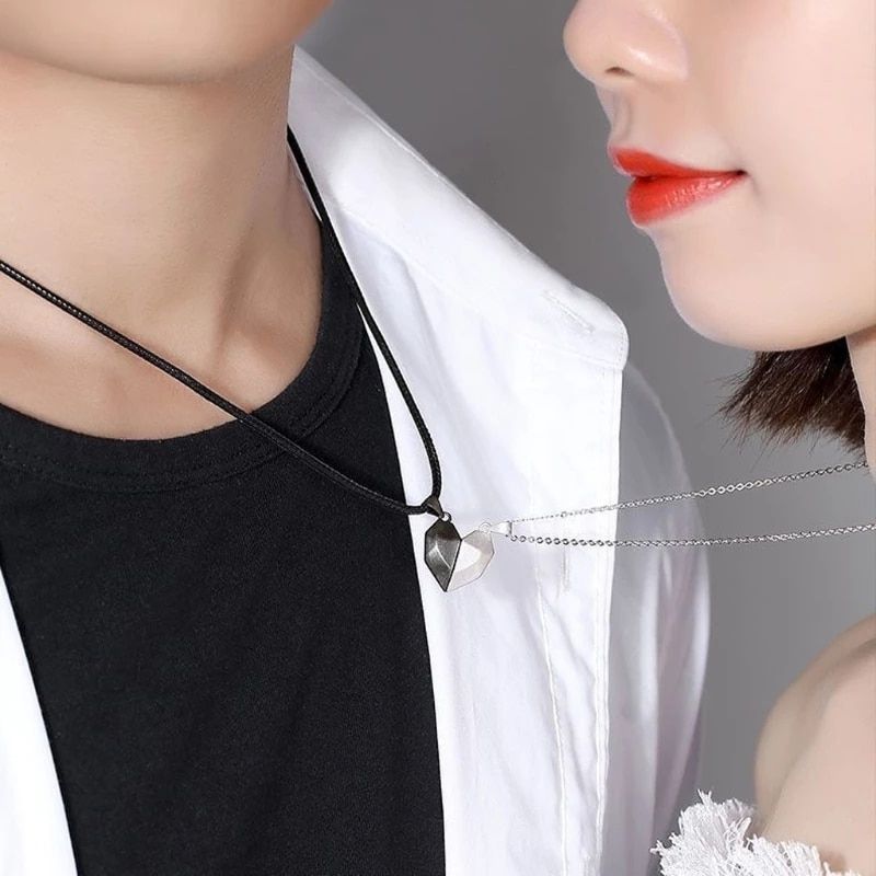 Magnetic Couple Heart Pendant Necklaces