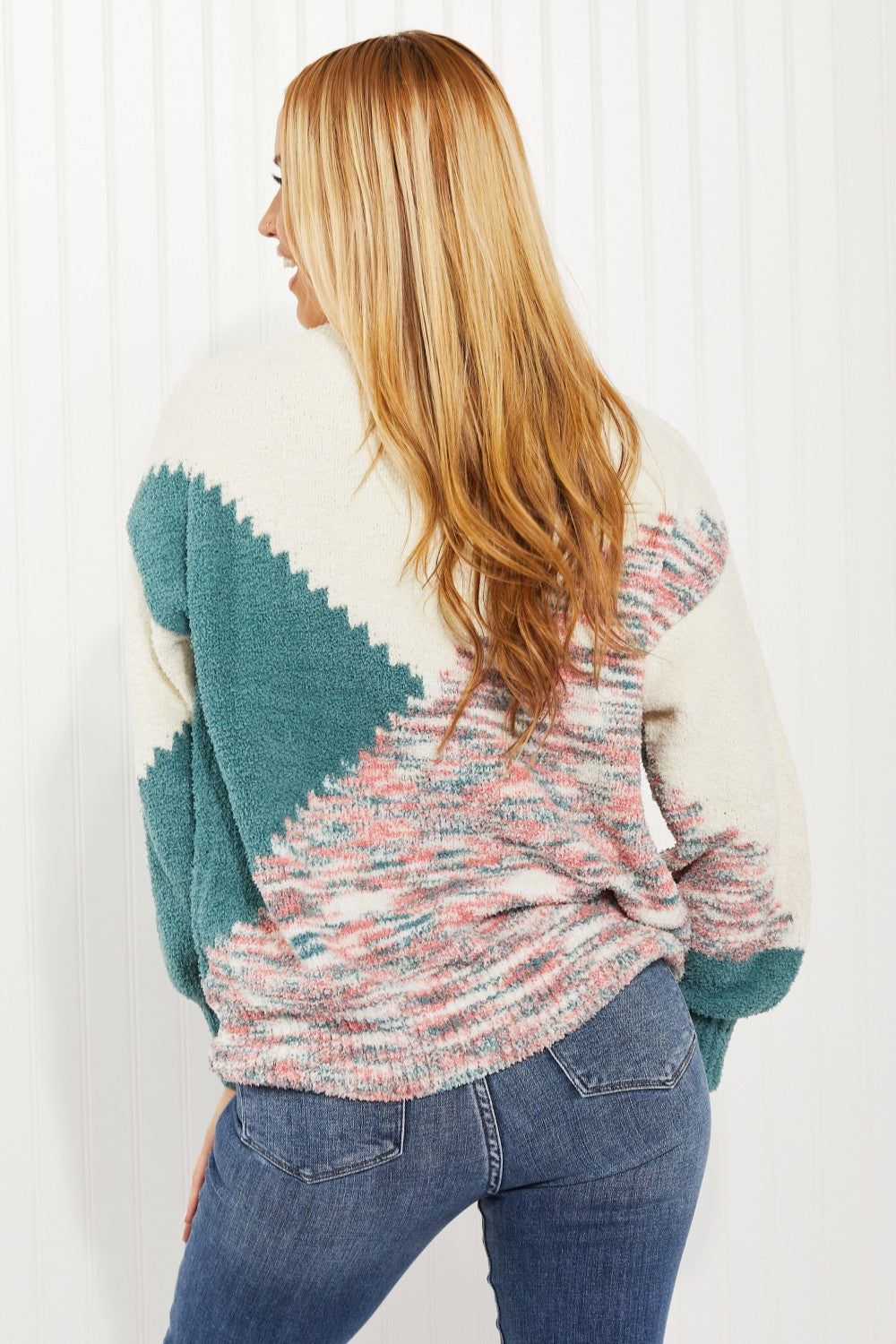 Davi & Dani On the Slopes Full Size Color Block Sweater