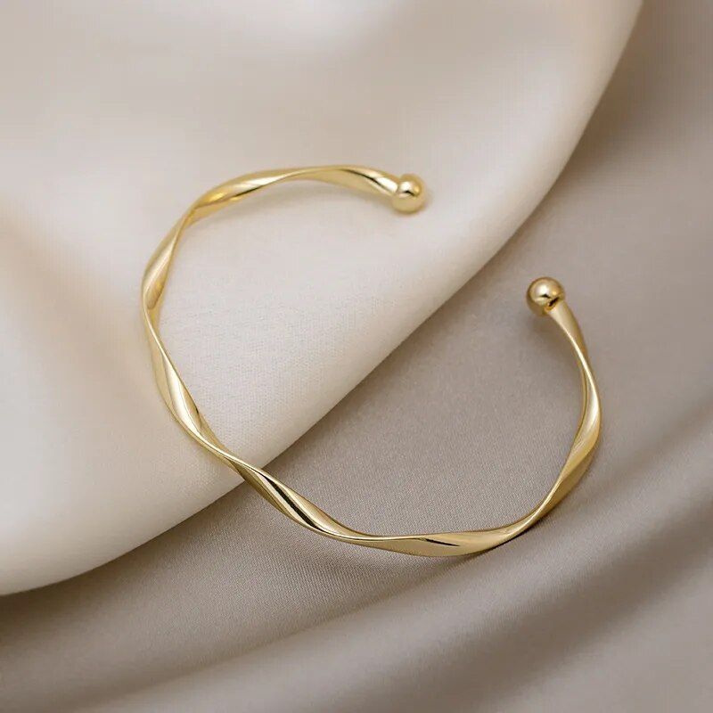 Elegant Twist Simple Bracelet - Fashionable Women's Jewelry for All Occasions