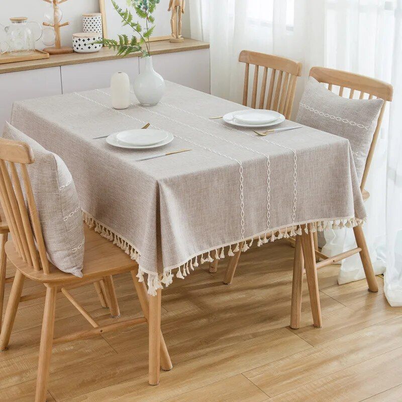 Elegant Tassel-Stitched Polyester Tablecloth