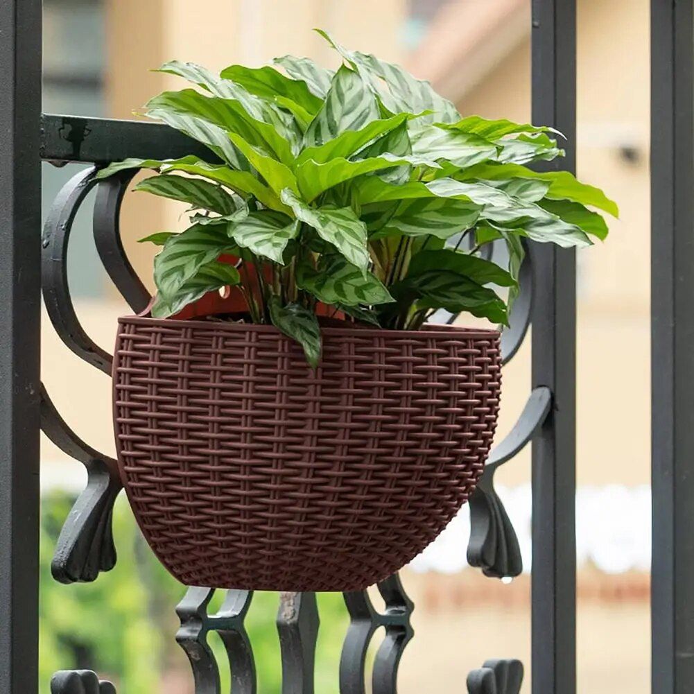 Elegant Semi-circular Rattan-Style Wall-Mounted Planter for Home and Garden