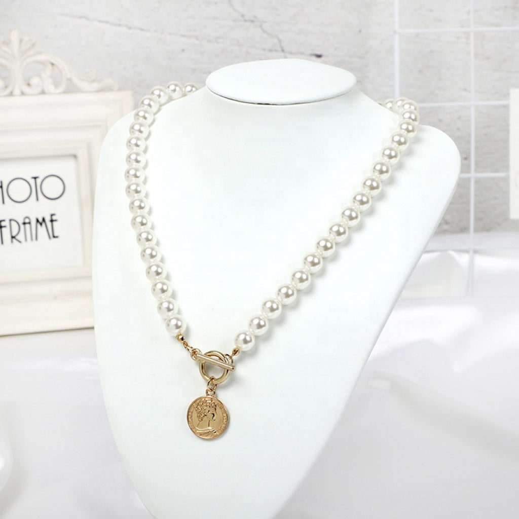 Pearl Necklace with Pendant